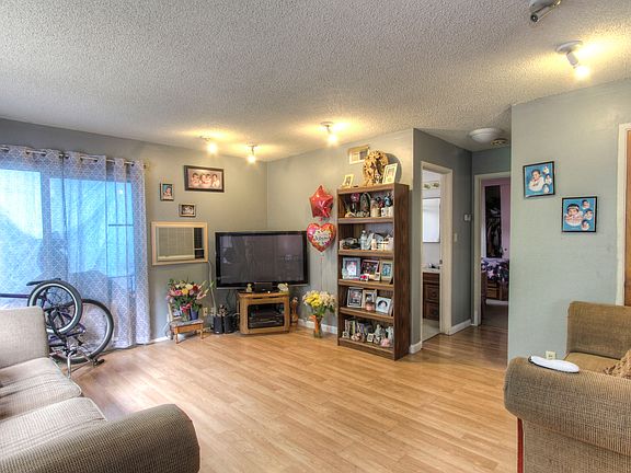 2nd image of 4075 Bismarck Dr