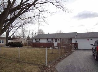 1105 E Sub Station Rd, Temperance, MI 48182