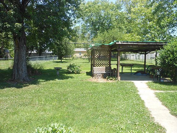 2nd image of 135 Flintstone Dr