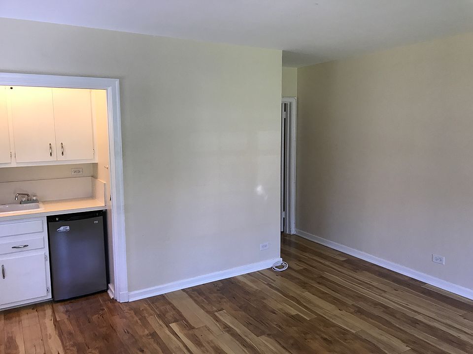1st image of 90 SE 5th Ave APT 1