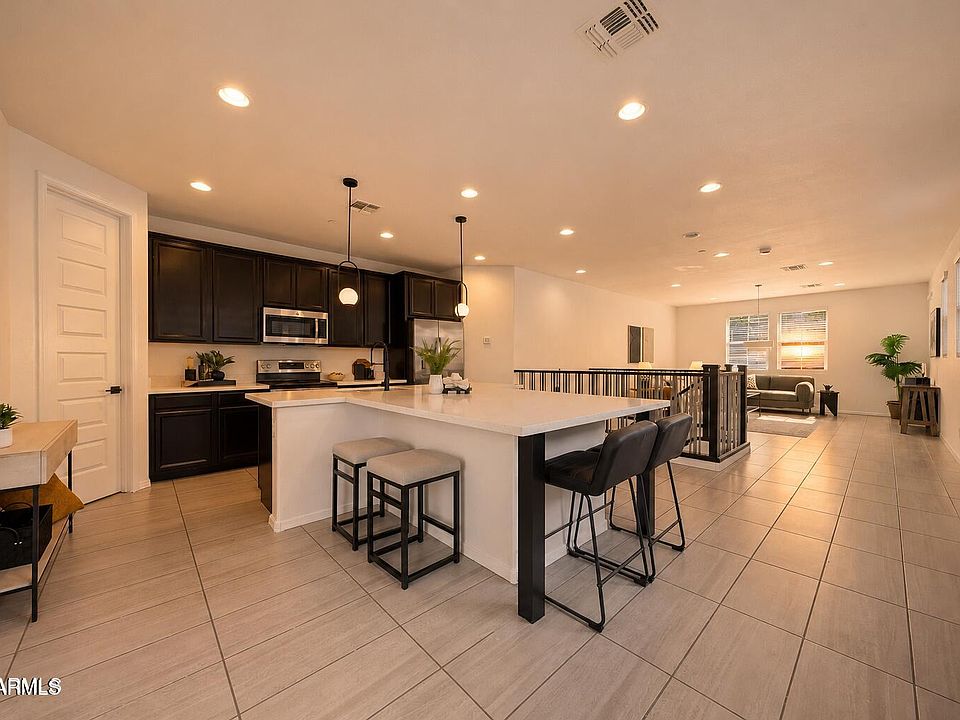 1st image of 2778 S HARMONY Avenue