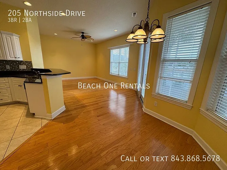 205 Northside Dr — Photo 4