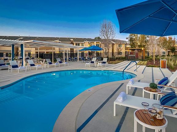 Madison Newport Apartment Rentals Costa Mesa, CA Zillow