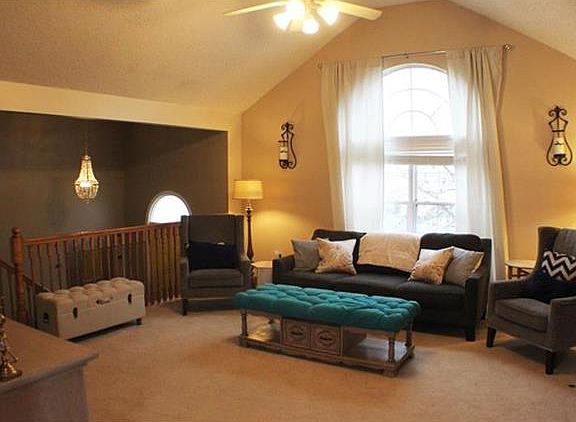 4th image of 2805 NE Weston Cir