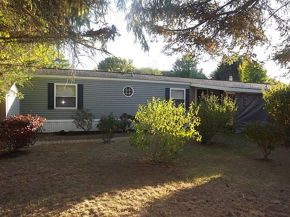 4th image of 55 Martindale Ct