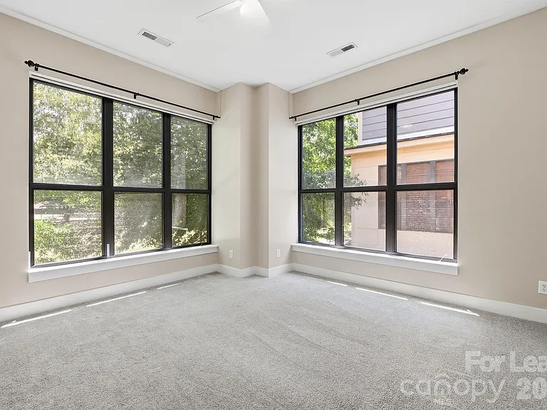 3435 Spencer St — Photo 26