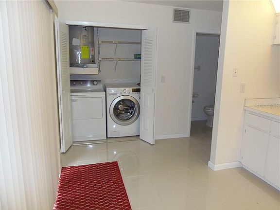 5th image of 704 Bough Ave