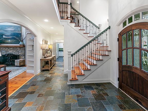 3rd image of 7339 Bellingham Dr