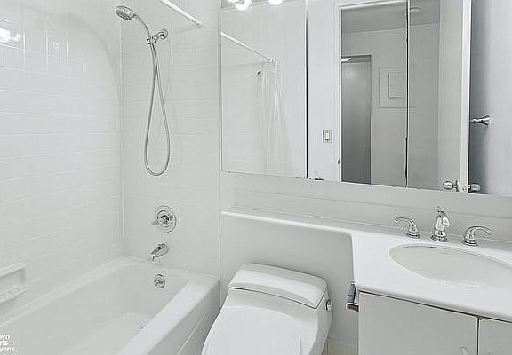 5th image of 235 E 40th St APT 3J