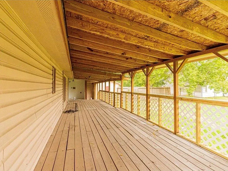 2422 Avilion Ct — Photo 8