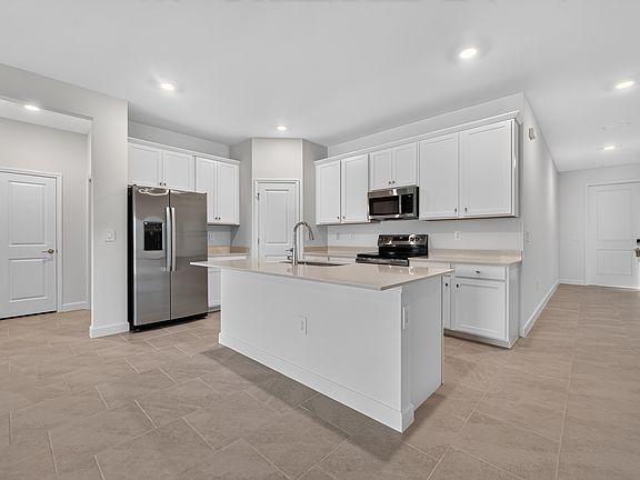 08 13290 Grassmere Ct Kitchen 4478