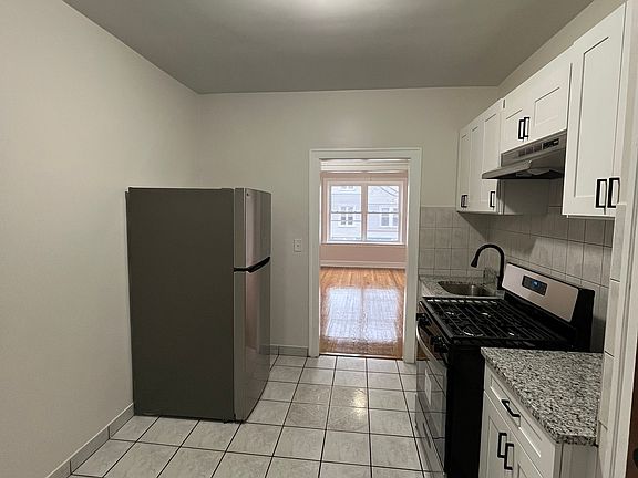 4th image of 4954 W Dickens Ave APT 3