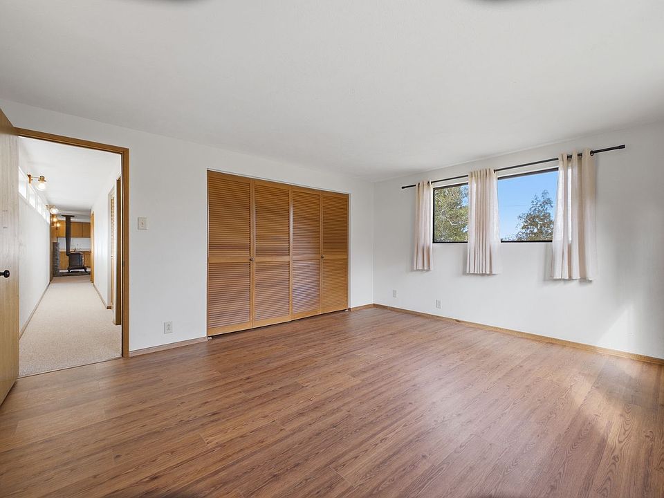 1st image of 1015 Piiholo Rd