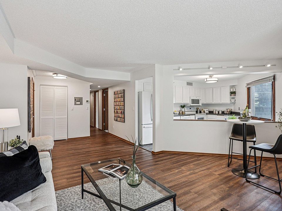 1st image of 121 Washington Ave S APT 402