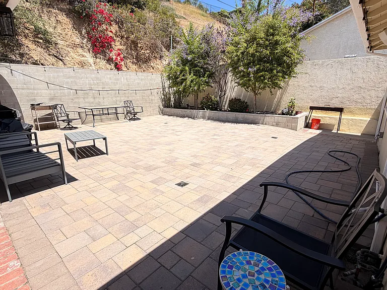 1611 Larco Way — Photo 20