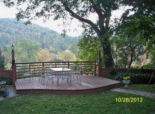 415 Woodbury Ln, Grants Pass, OR 97527