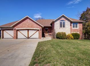 4407 W Stone Ridge Rd, Battlefield, MO 65619