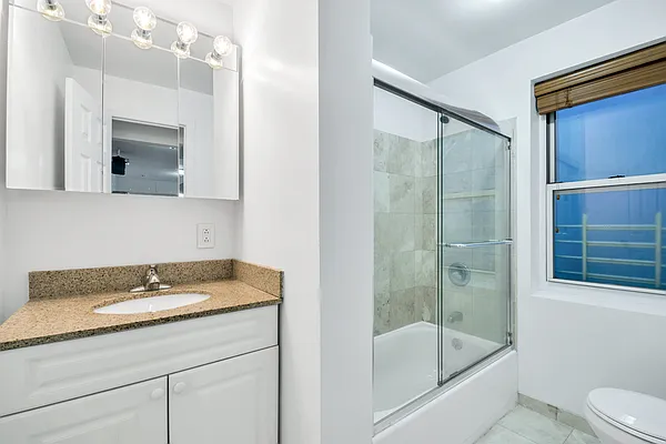 Rented by BH Brokerage Group | media 8