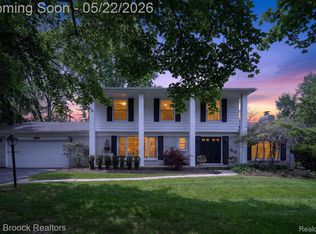 7456 Glengrove Dr, Bloomfield Hills, MI 48301