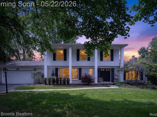 7456 Glengrove Dr, Bloomfield Hills, MI 48301