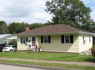 32 Ashcroft St, Dedham, MA 02026