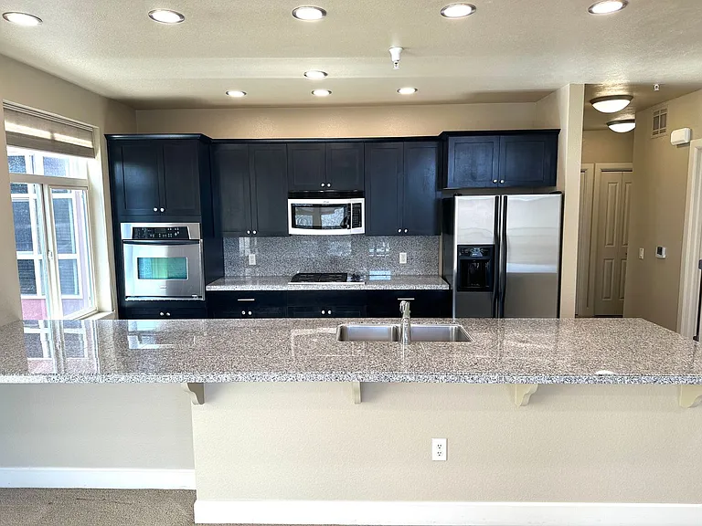 412 S 13th St #317 — Photo 8