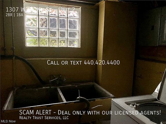 3rd image of 1307 W 102nd St Unit 2