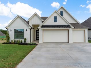 2055 E 129th Pl S, Jenks, OK 74037