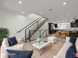 11304 Victory Blvd #1, North Hollywood, CA 91606