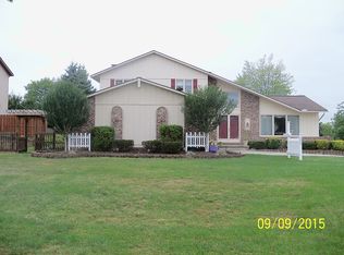 8940 Sassafras Cir, North Royalton, OH