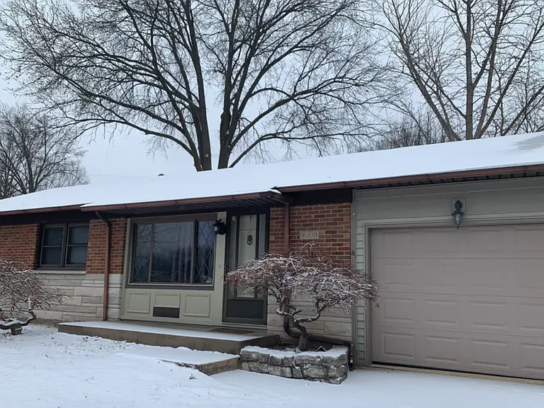 9001 Kickapoo Dr — Photo 1