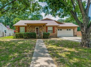 333 Frontier St, River Oaks, TX 76114