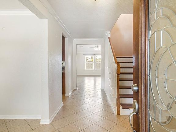 4th image of 8622 Kirksage Dr