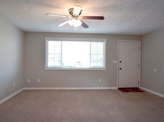 2nd image of 331 Cul De Sac Dr