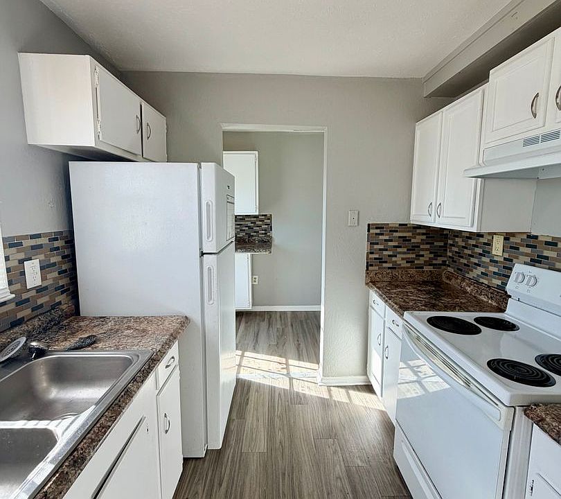 1st image of 2472 Woodhill Dr #Z1