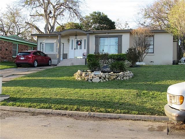 1st image of 1609 Hillside Dr