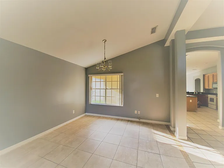 3504 Kayla Cir — Photo 11