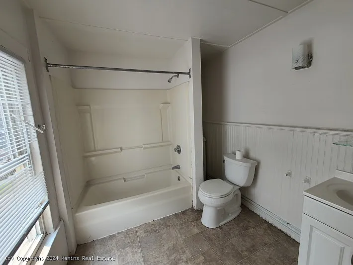 49 S Prospect St — Photo 13