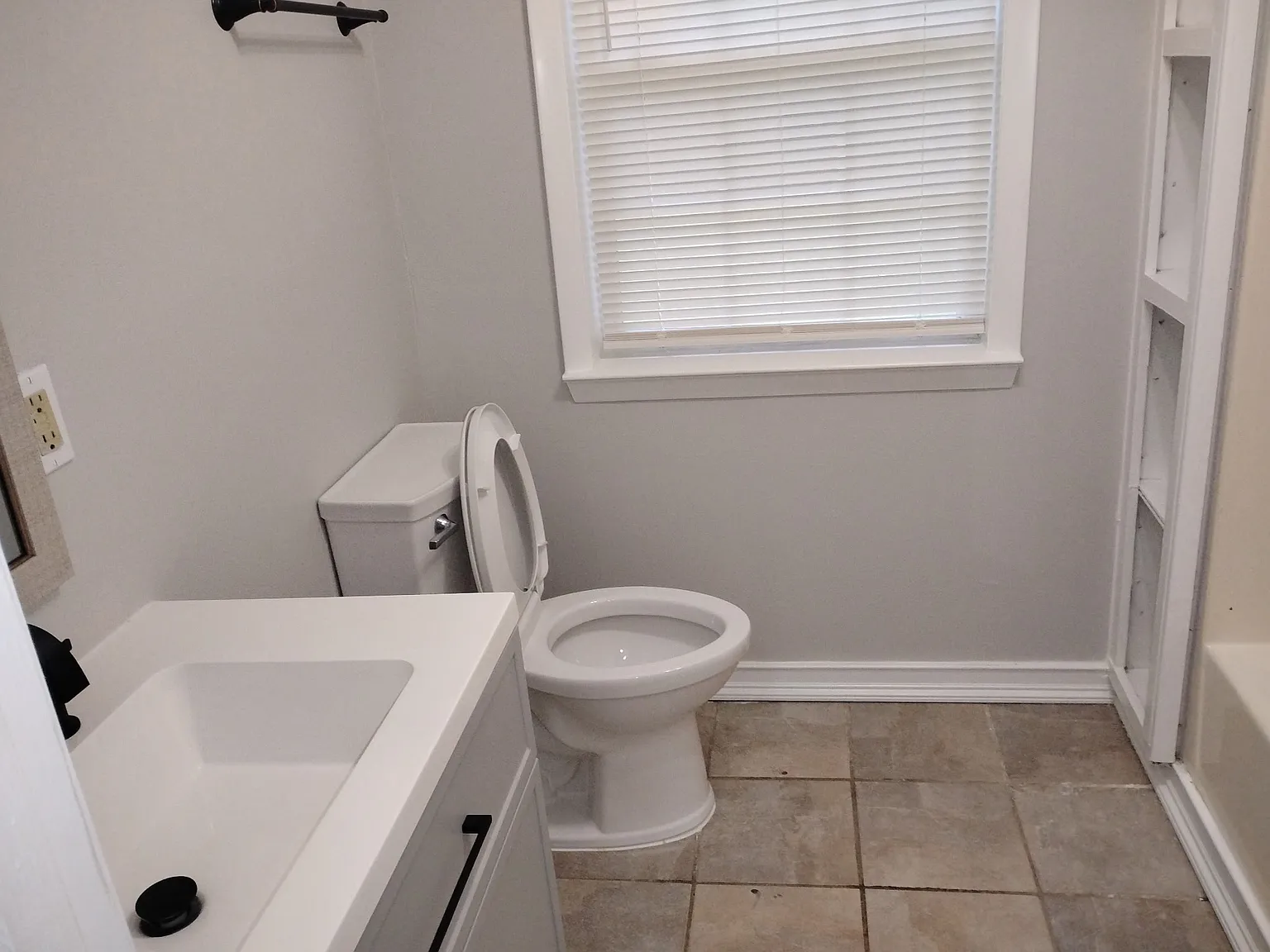 3 Bedroom - $600-$610 — Photo 3