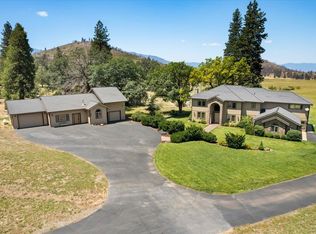 5026 Hoy Rd, Weed, CA 96094