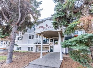 9725 82nd Ave NW #203, Edmonton, AB T6E1Y6