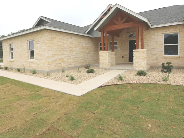 105 HONDO DRIVE, La Vernia, TX 78121