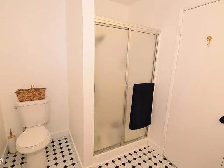 18550 Hatteras St #73 — Photo 23