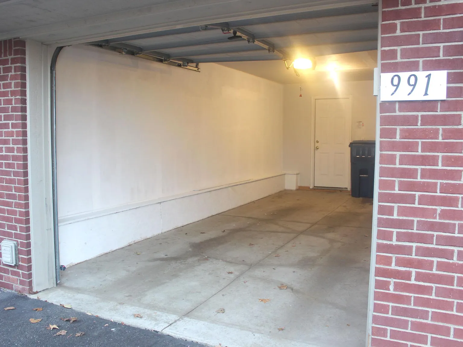 Addington Ln, Ann Arbor — Photo 2