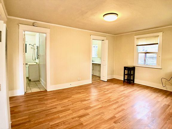 5th image of 3937 1/2 Revere Ave