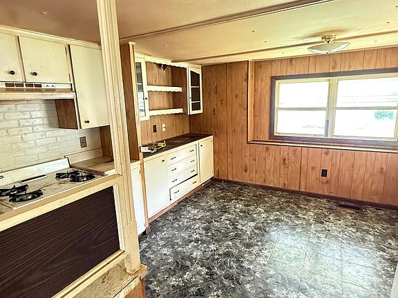 4th image of 1404 N Rumbaugh Ln #10