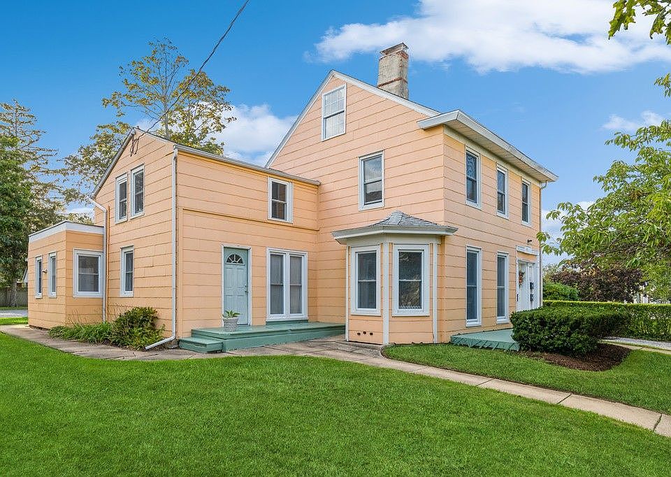 635 Main St, Greenport, NY 11944 Zillow