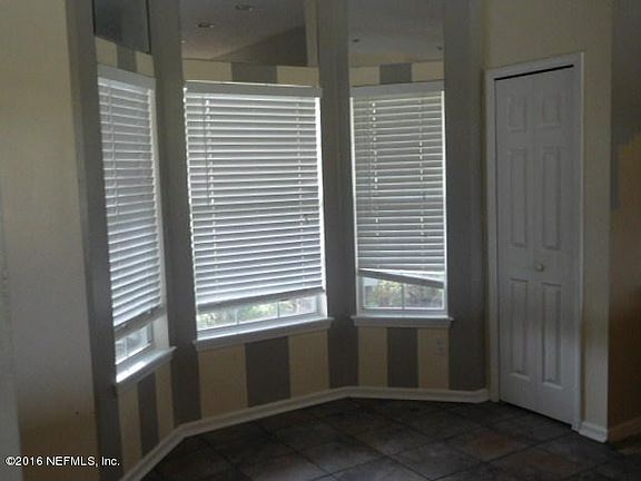 4th image of 2564 Royal Pointe Dr