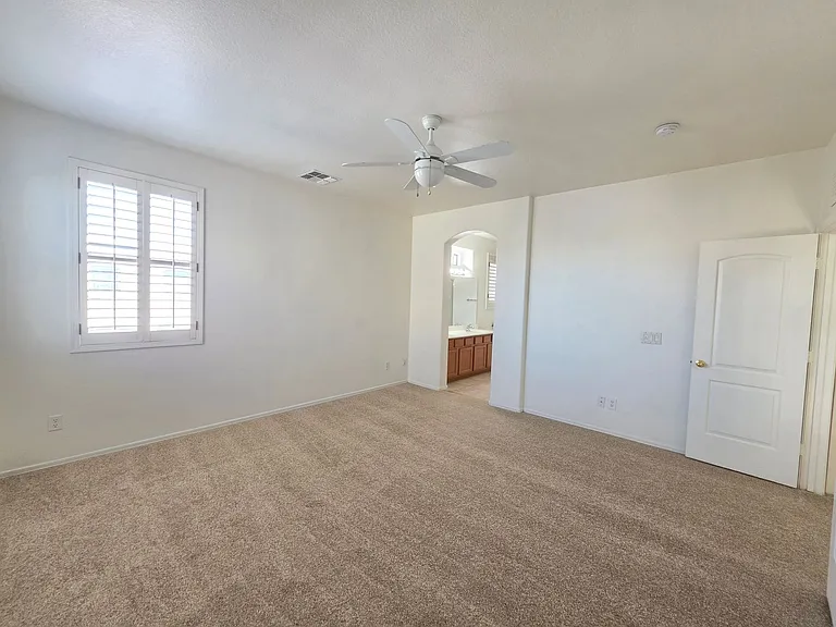1886 E Don Carlos Ave #141 — Photo 17