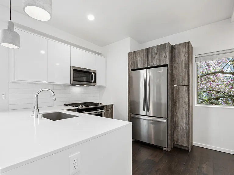308 Boston St — Photo 9